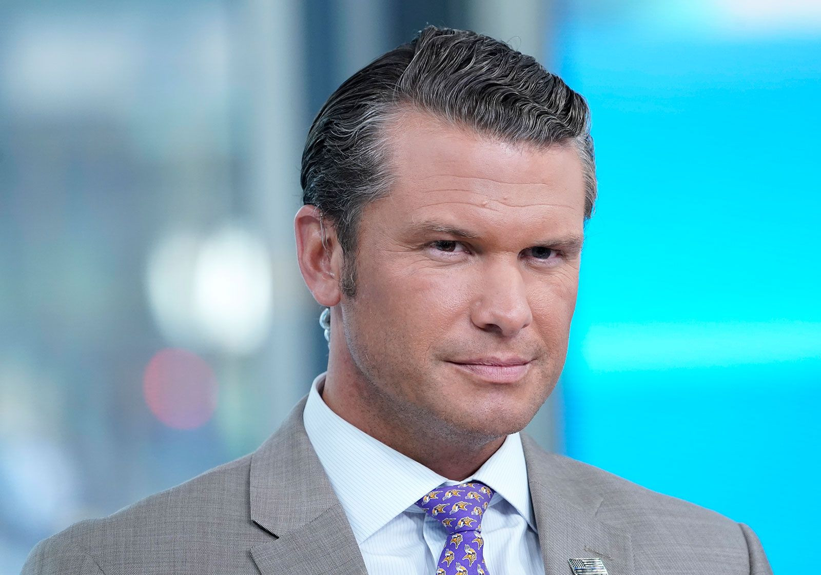 Pete Hegseth in military uniform