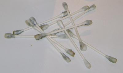 Cleaning NES Cartridge Contacts: Use isopropyl alcohol to clean the cartridge contacts