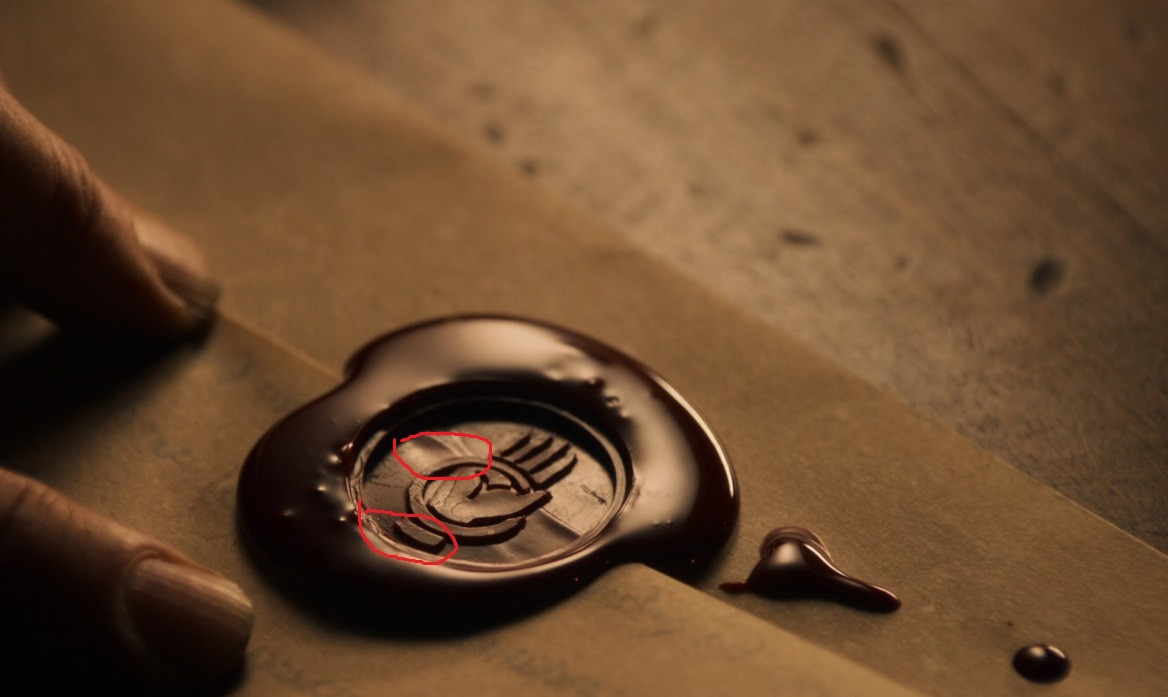 Close up of the seal on the letter showing Tywin