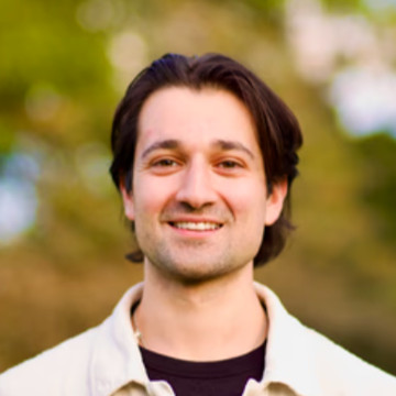 Speaker Ari Abelson