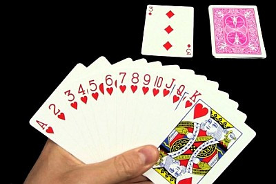 Playing GOPS with cards