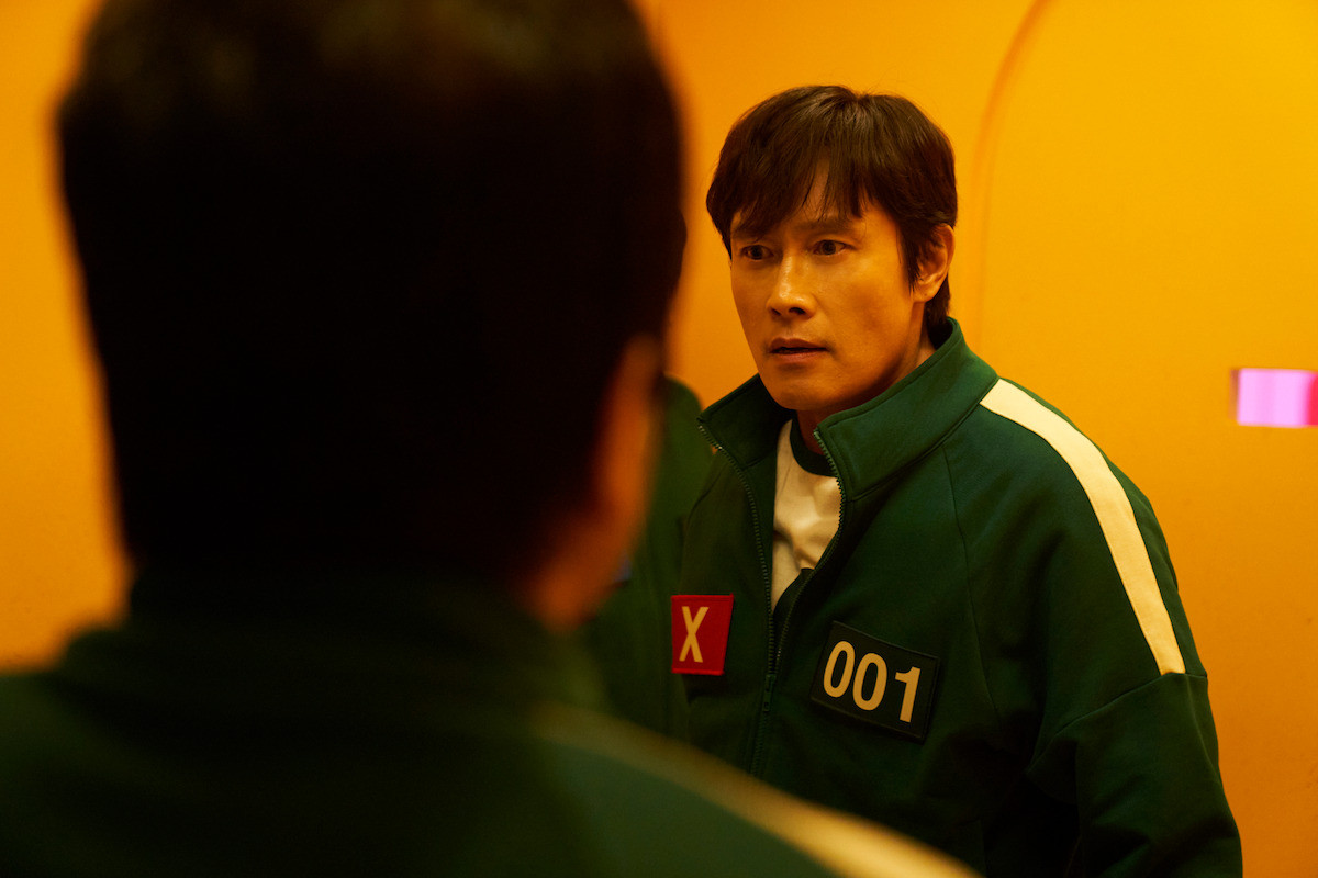 The clear depictions of all three of Lee Byung-hun's personas in one scene in episode 6, representing the Front Man Plot in Season 2 of Squid Game