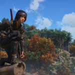 Best adventure games: a ninja, dressed in black with a headband, perches on top of a roof.