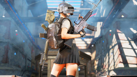 PUBG: Player Unknown Battleground features a hundred players dropping onto the battlefield.