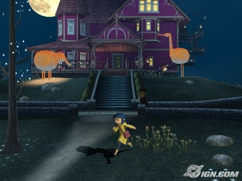 Coraline has a look around