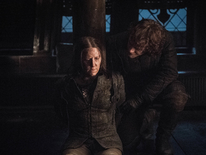 Yara Greyjoy supports Bran's coronation