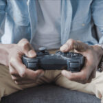 gamer elbow lean