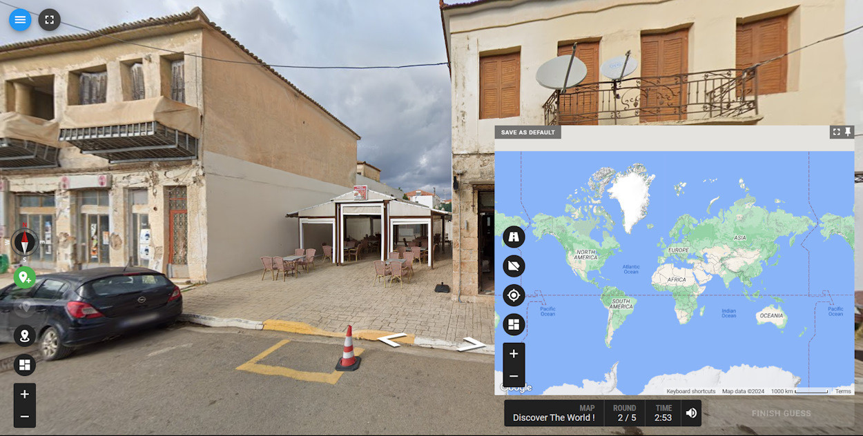 Geotastic gameplay and interface
