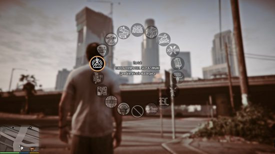 GTA 5 mods: The Mobile Radio mod lets you take the tunes with you on the go.