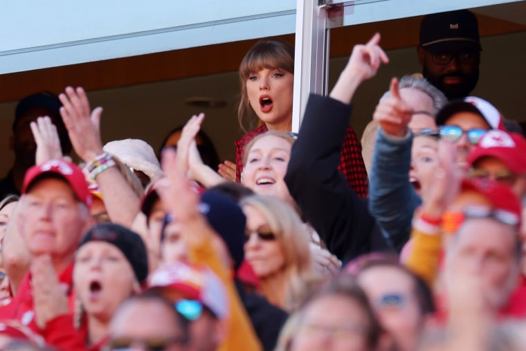 Swift reacts to the game between the Chiefs and the Broncos last weekend
