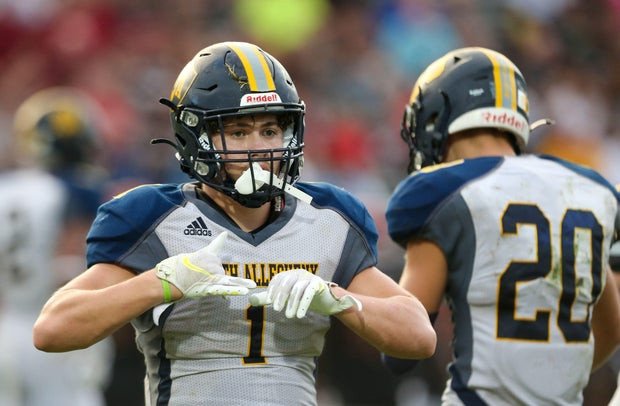 Kavan Markwood pulls on his gloves during a South Allegheny High School football game against Serra Catholic on Aug. 28, 2021 in McKeesport, Pennsylvania