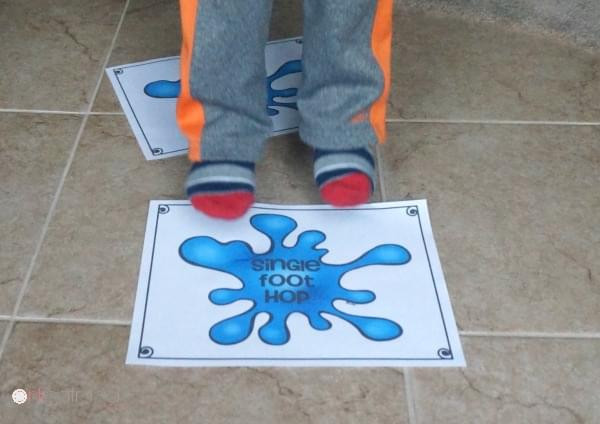 Spring Themed Gross Motor – Puddle Jumping- A fun way to get the kids moving with a Spring theme! I