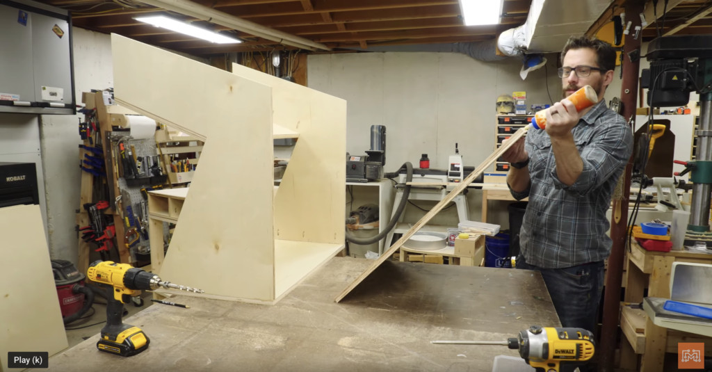 Mounting the monitor inside the screen section of a Mortal Kombat arcade cabinet